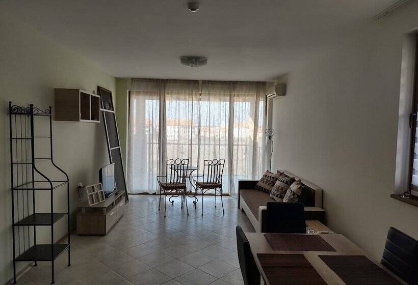 Апартаменты 1 Спальня, July Morning Seaside Resort