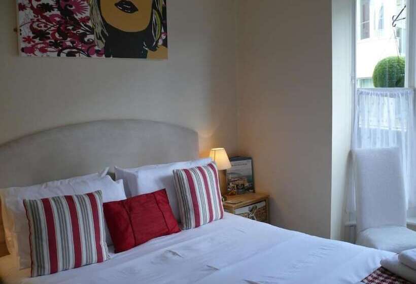 스탠다드 룸, Bow Street Runner