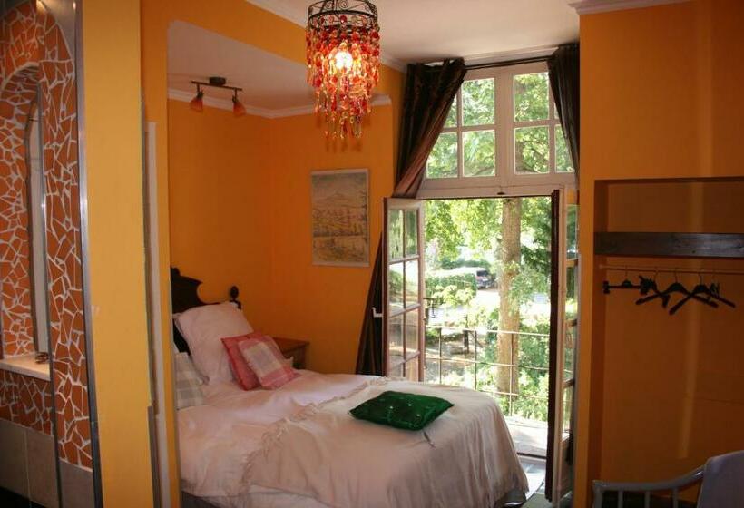 ファミリールーム, Château De La Grange Fort