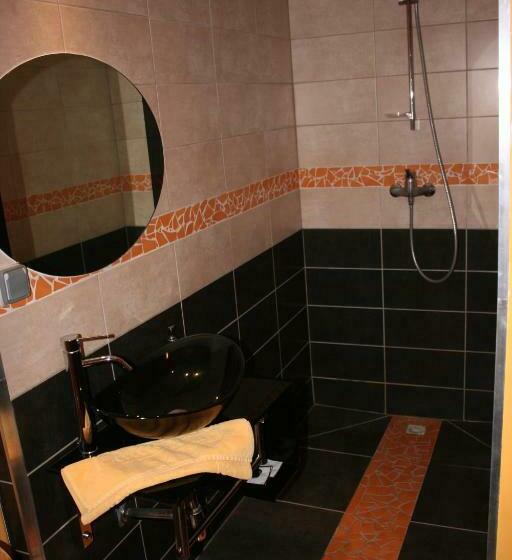 ファミリールーム, Château De La Grange Fort