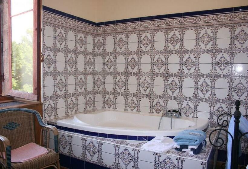 ファミリールーム, Château De La Grange Fort