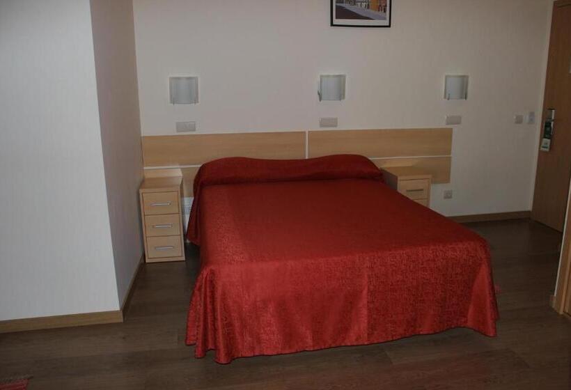 חדר סטנדרט, Dom Fernando Ii