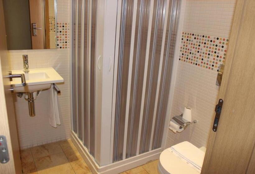 חדר סטנדרט, Dom Fernando Ii