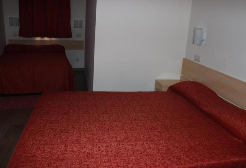 חדר סטנדרט לארבעה, Dom Fernando Ii