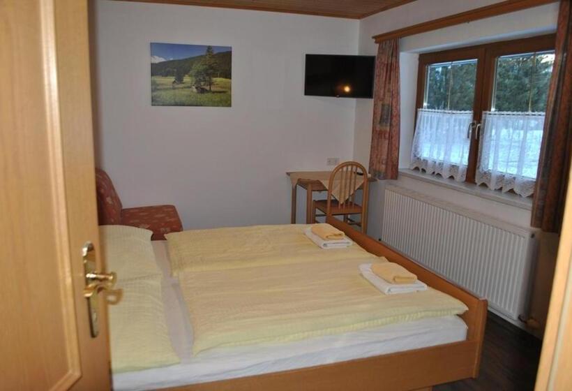 شقة غرفتين, Gästehaus Eßl