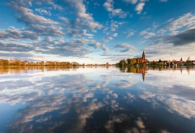 Family flat with balcony, Matys Landhausperle An Der Müritz