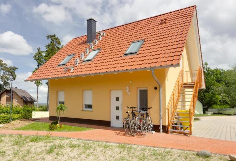 Family flat with balcony, Matys Landhausperle An Der Müritz