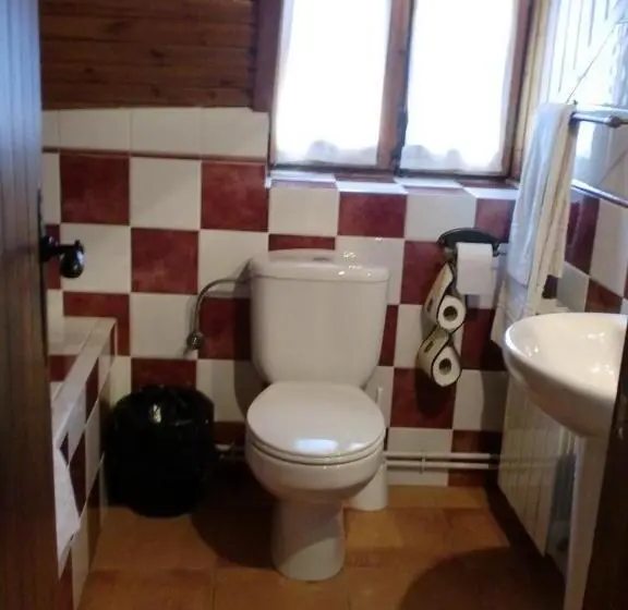 اتاق استاندارد, Pensió I Apartaments La Bordeta