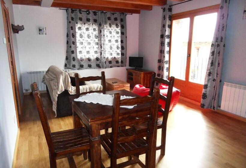 Апартаменты 1 Спальня, Pensió I Apartaments La Bordeta