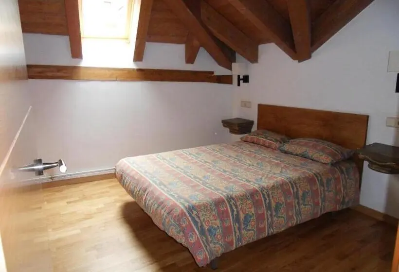 آپارتمان 2 خوابه, Pensió I Apartaments La Bordeta