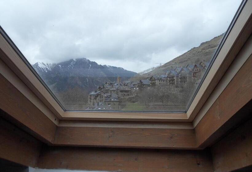 Apartament 2 Dormitoris, Pensió I Apartaments La Bordeta
