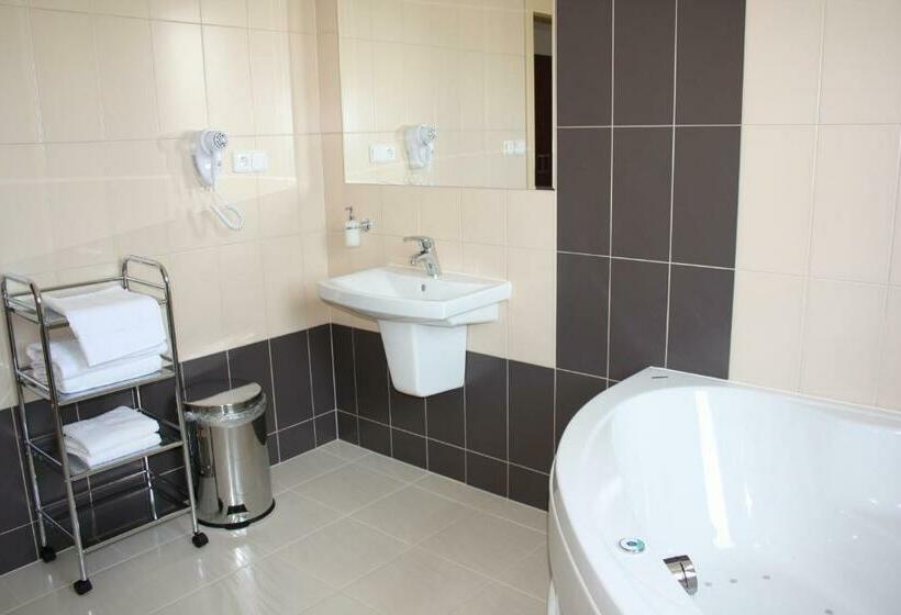 ハイドロマッサージバス付きスイート, Penzion Siesta