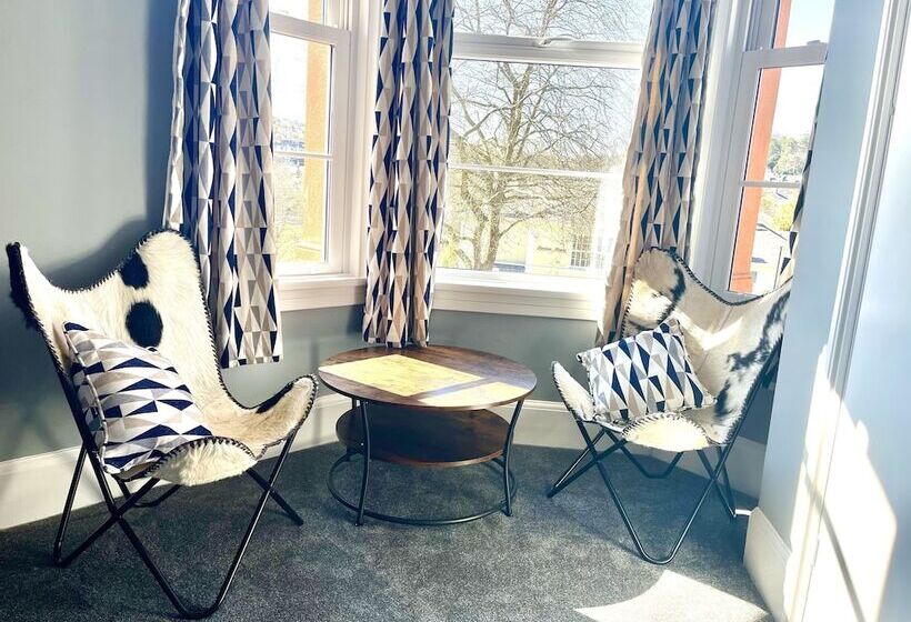 חדר דלוקס, The Westbank