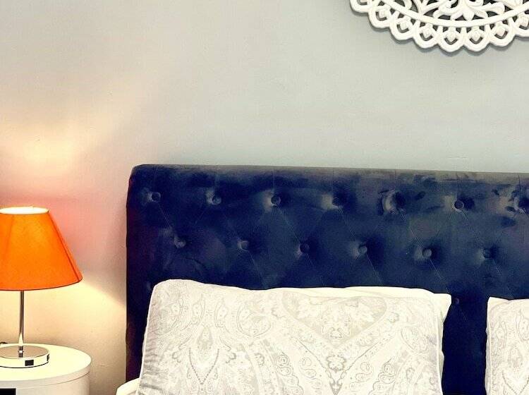 חדר דלוקס, The Westbank