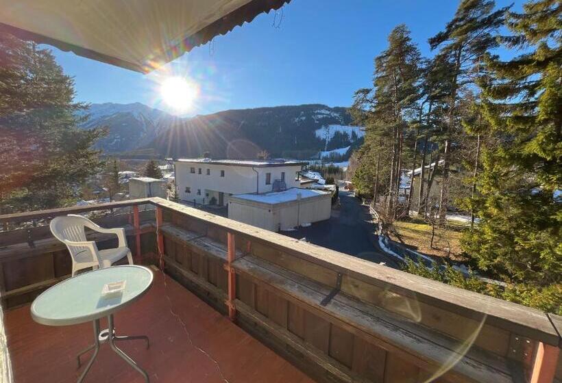 חדר סטנדרט עם מרפסת, Pension Alpina