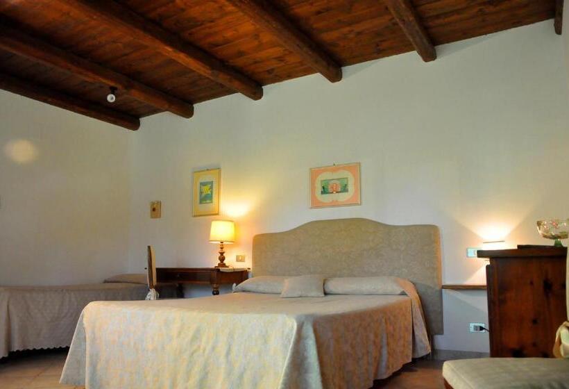 חדר סטנדרט לארבעה, Agriturismo La Campana