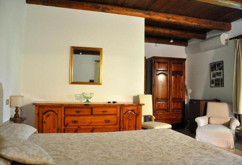 חדר סטנדרט לארבעה, Agriturismo La Campana