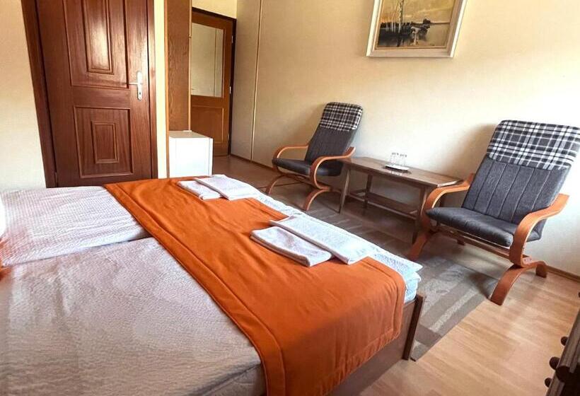 标准间, Kántás Vendégház Tihany