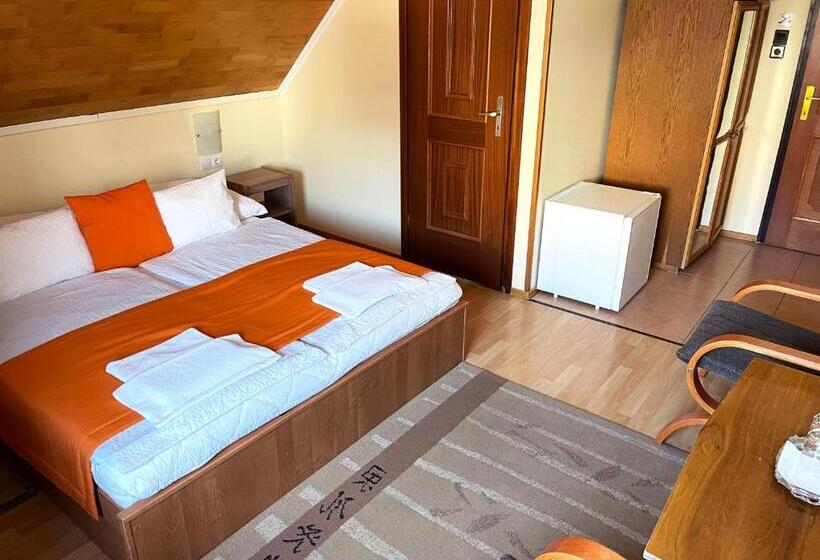 标准间, Kántás Vendégház Tihany