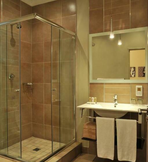 חדר אקזקיוטיב, Glendower View Guest House