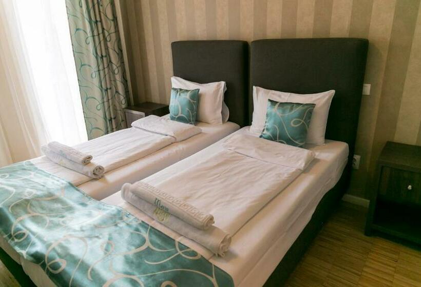 スタンダードルーム, May Residence