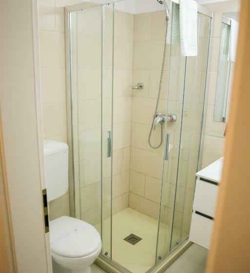 スタンダードルーム, May Residence