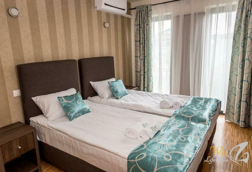 スタンダードルーム, May Residence