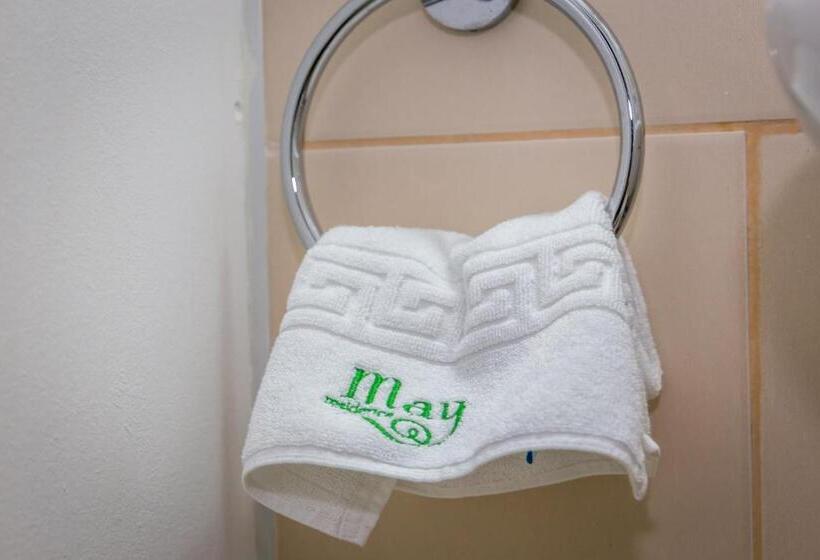 コンフォートルーム, May Residence