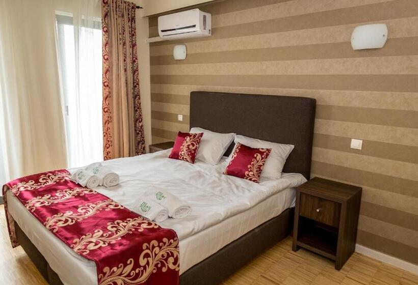 コンフォートルーム, May Residence