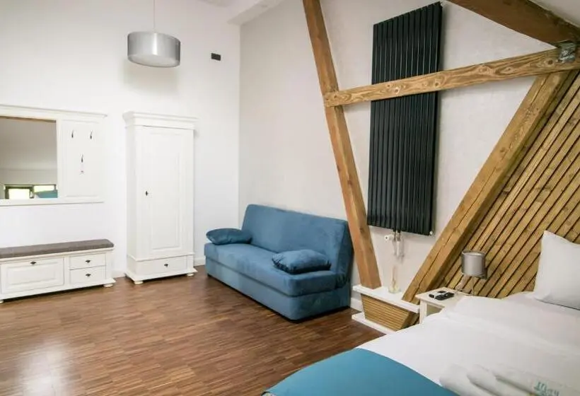 Habitació Triple Superior, May Residence