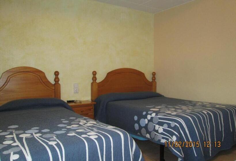 Четырехместный Номер Стандарт, Pensio L'avi Pep