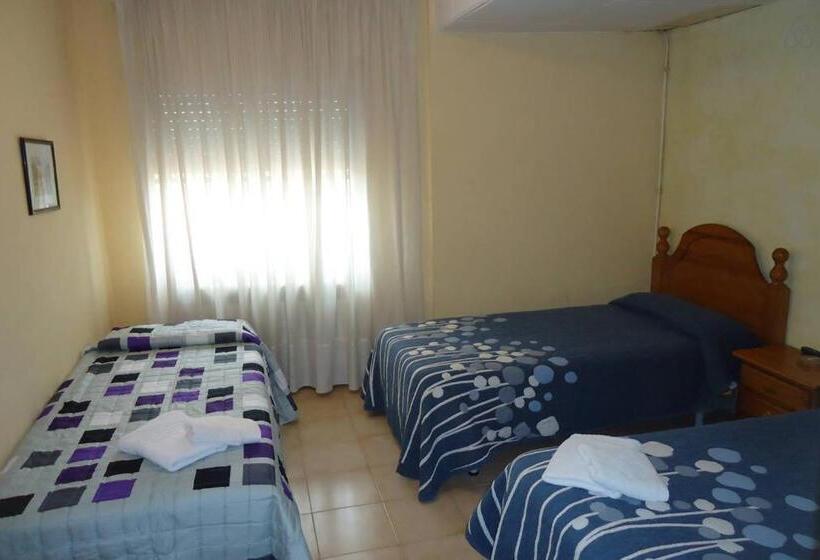 Четырехместный Номер Стандарт, Pensio L'avi Pep