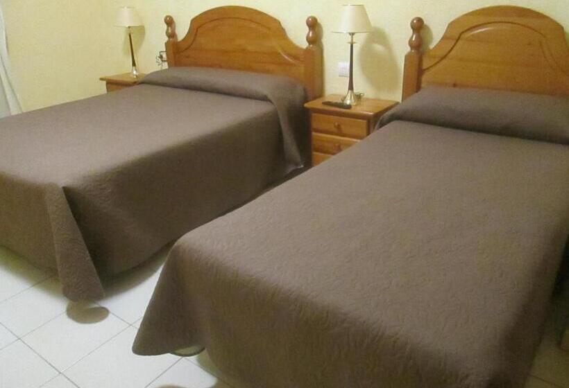 Номер Стандарт Трехместный, Pensio L'avi Pep