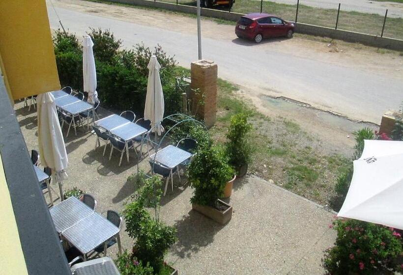 Номер Стандарт Индивидуальный Совместная Ванная, Pensio L'avi Pep