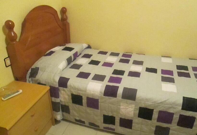 Номер Стандарт Индивидуальный Совместная Ванная, Pensio L'avi Pep