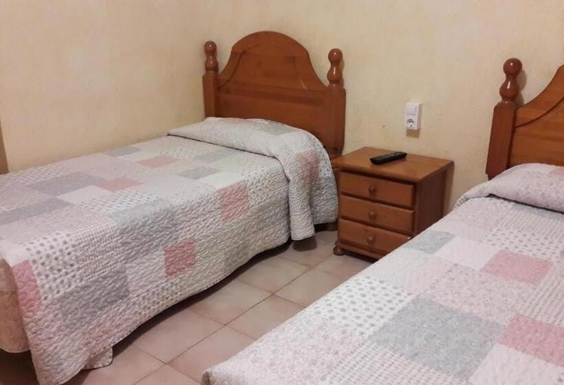 Номер Basic, Pensio L'avi Pep