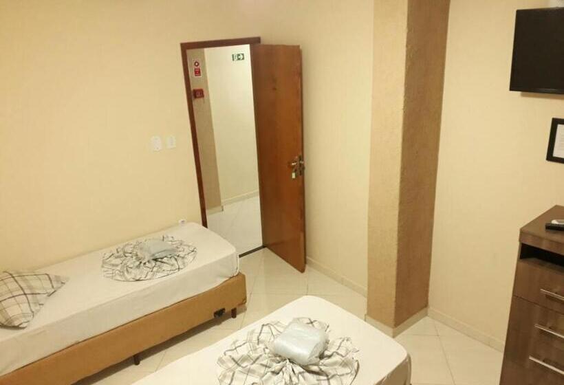 Quarto Triplo Deluxe, Pousada Familiar Oficial