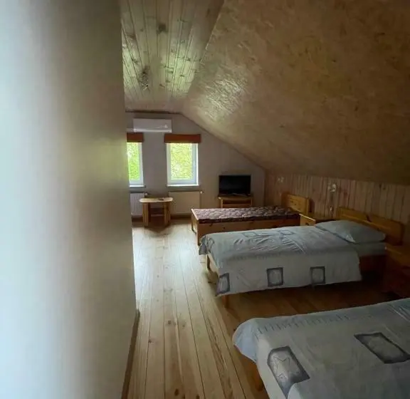 اتاق خانوادگی, Pulkvedis Guest House