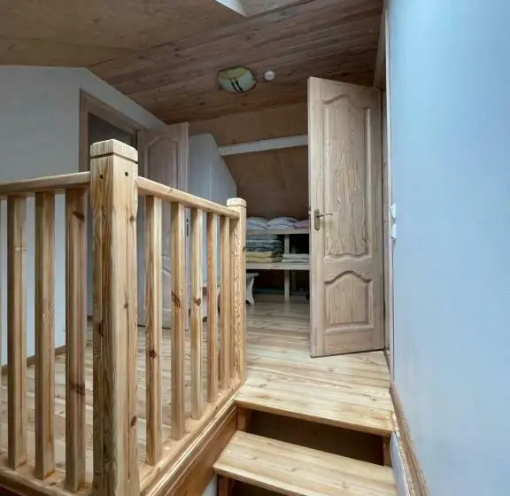 اتاق خانوادگی, Pulkvedis Guest House