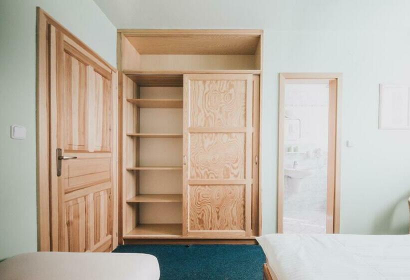 اتاق استاندارد, Rodinný Resort Uko