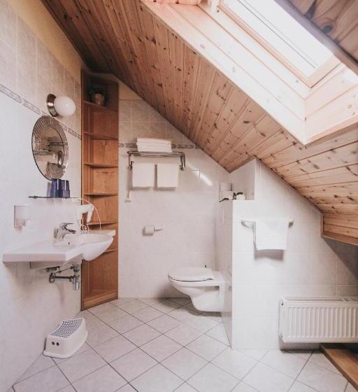 四人标准间, Rodinný Resort Uko