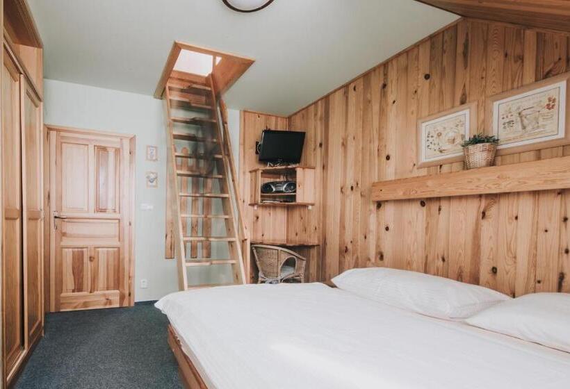 اتاق خانوادگی, Rodinný Resort Uko