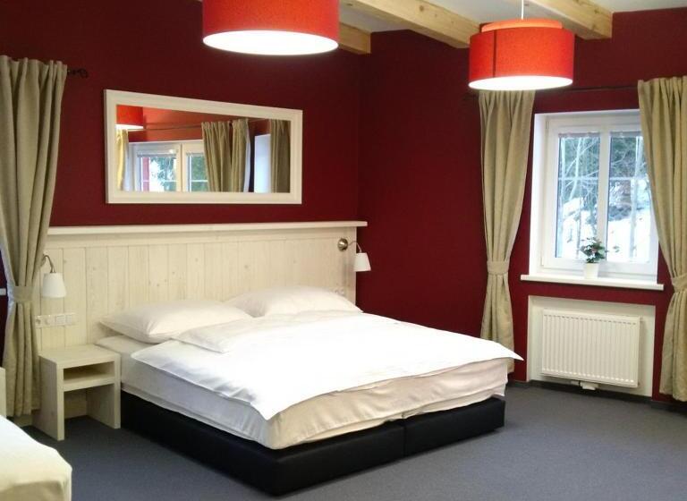 豪华三人间, Rodinný Resort Uko