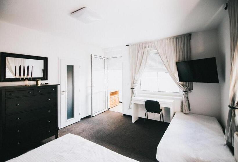 豪华三人间, Rodinný Resort Uko