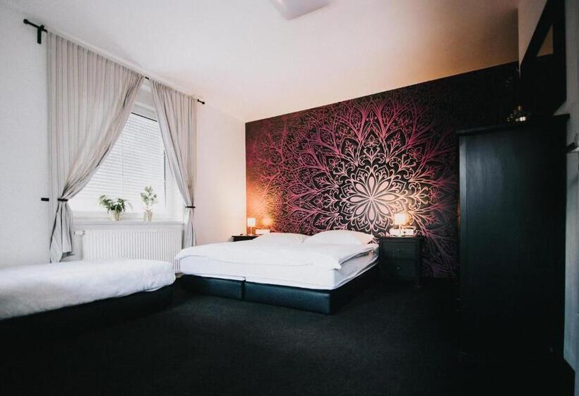 豪华三人间, Rodinný Resort Uko