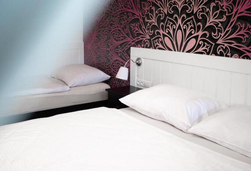 豪华三人间, Rodinný Resort Uko