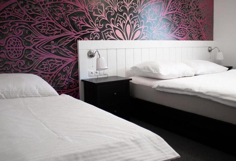 豪华三人间, Rodinný Resort Uko