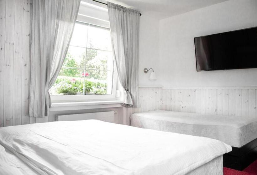 四人豪华间, Rodinný Resort Uko