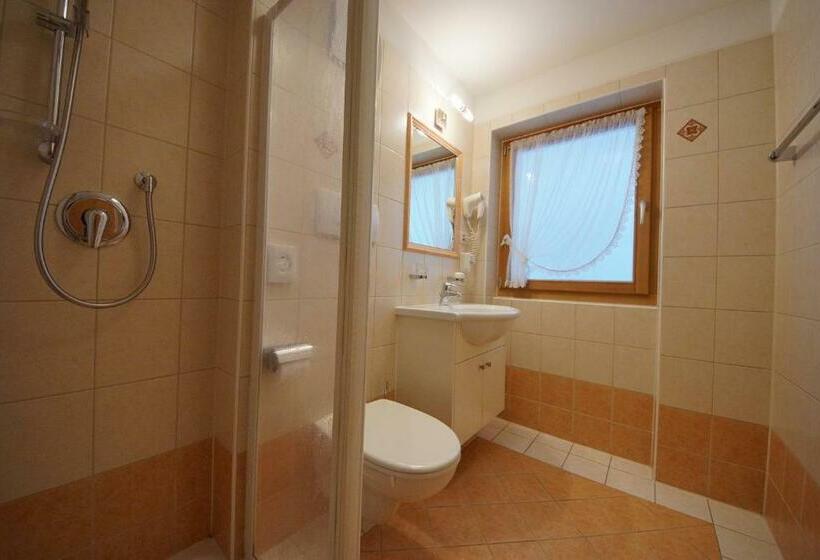 חדר סטנדרט לשלושה, Residence Araldina