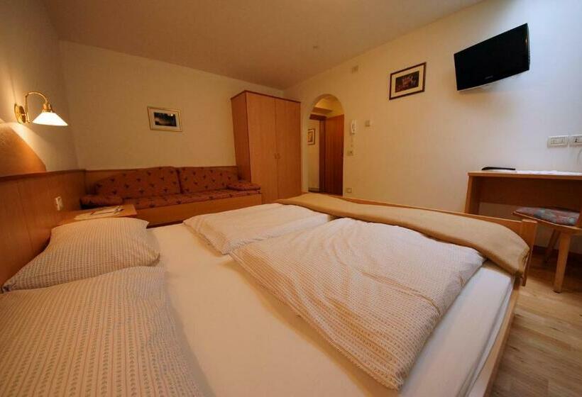 חדר סטנדרט לשלושה, Residence Araldina